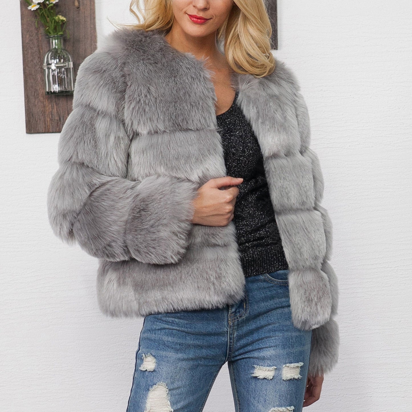 Women's faux fur coat