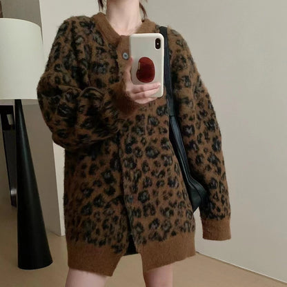 Leopard-print Sweater Coat for Women a Knitted Top with Elegant and Youthful Style